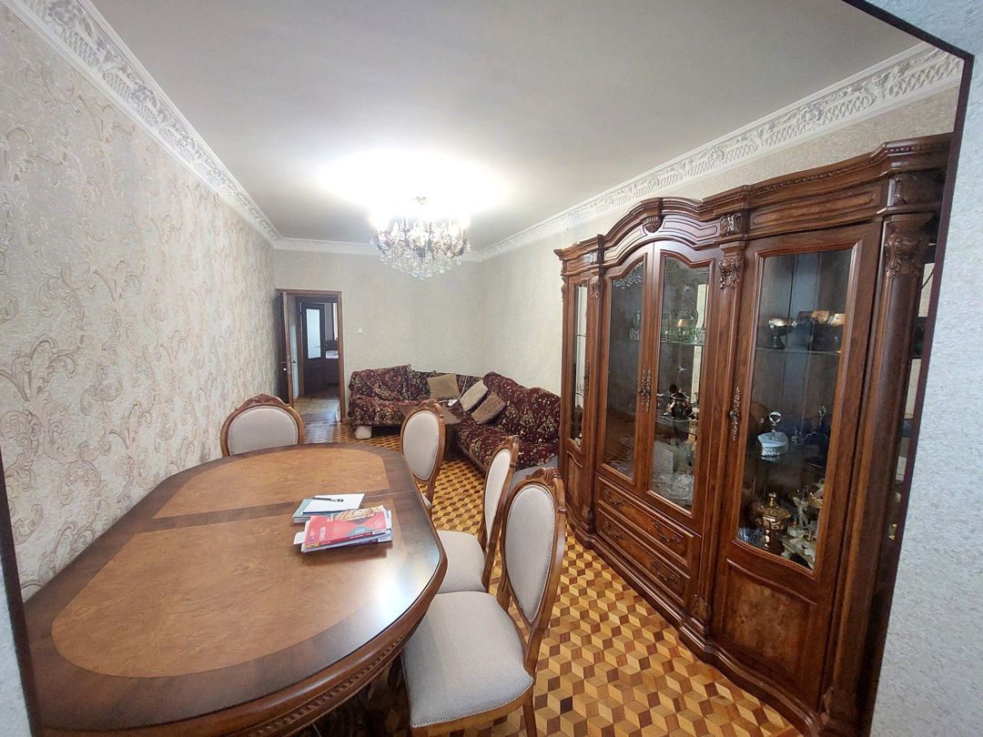 Satılır 5 otaqlı köhnə tikili 133 m² — Mənzil, Bakı (9)