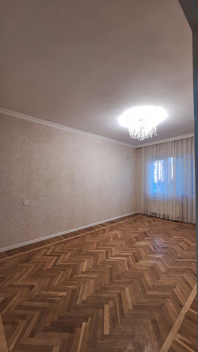 Satılır 2 otaqlı köhnə tikili 75 m² — Mənzil, Bakı (2)