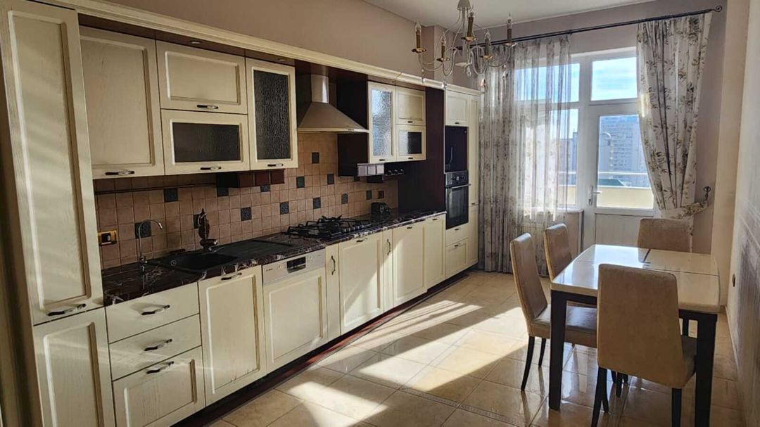 Satılır 4 otaqlı yeni tikili 186 m² — Mənzil, Bakı (11)