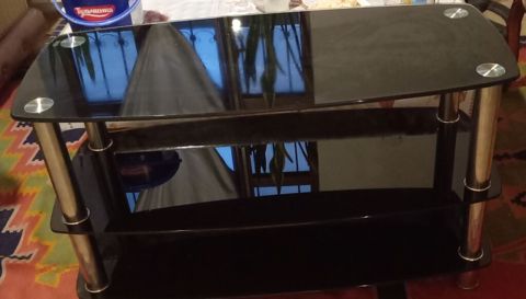 İşlənmiş, Düz TV altlığı, Polkalı, Şüşəli — Digah