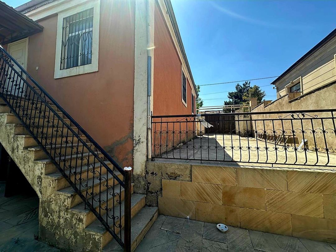 Satılır 4 otaqlı həyət evi/bağ evi 220 m² — Ev, villa, Bakı (3)