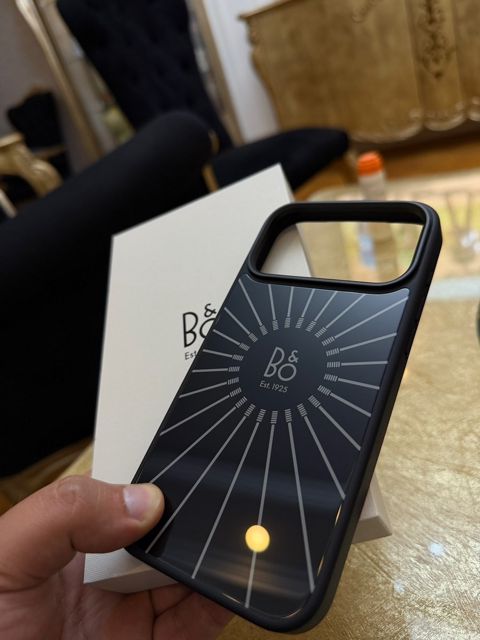 Case Bang & Olufsen 17 Pro Max arxalığı — Bakı