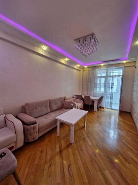 İcarəyə verilir 2 otaqlı köhnə tikili 70 m² — Bakı