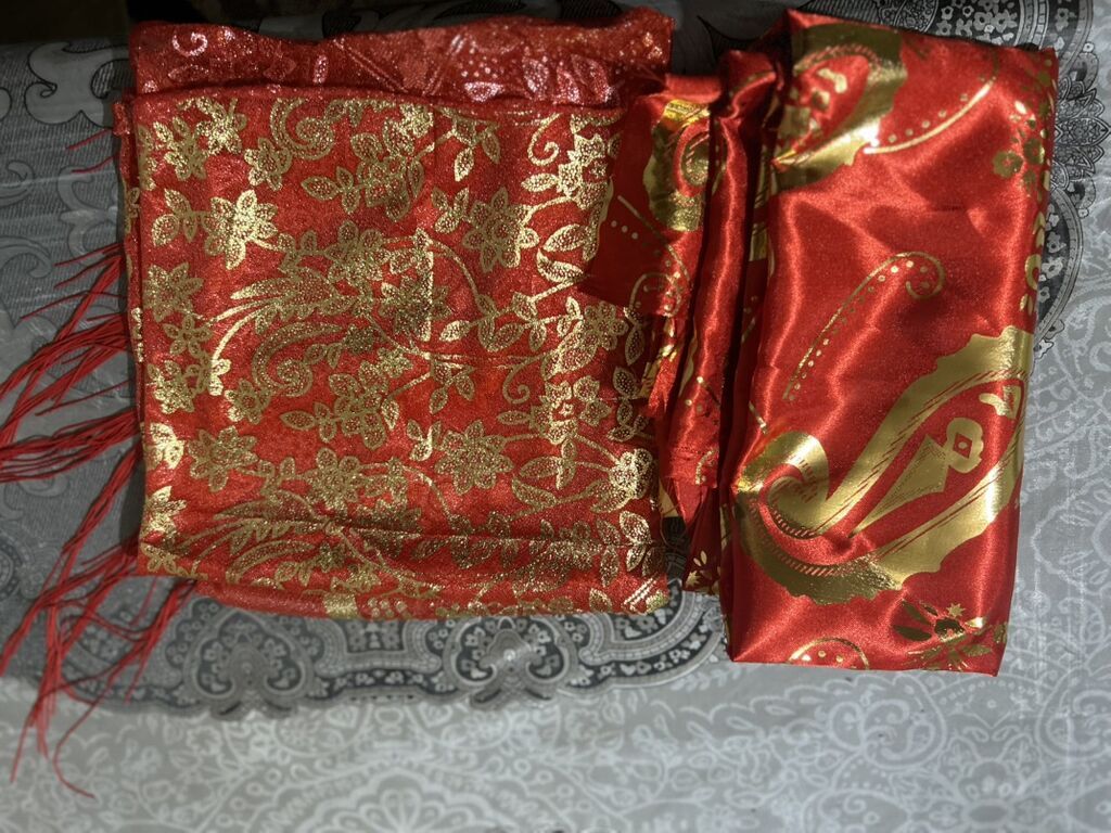 Qırmızı-qızılı naxışlı dekorativ parçalar dəsti( çox saydadır) — Parçalar, Bakı (2)