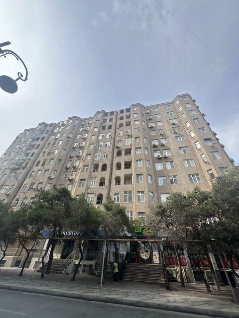 Satılır 3 otaqlı yeni tikili 114 m² — Bakı