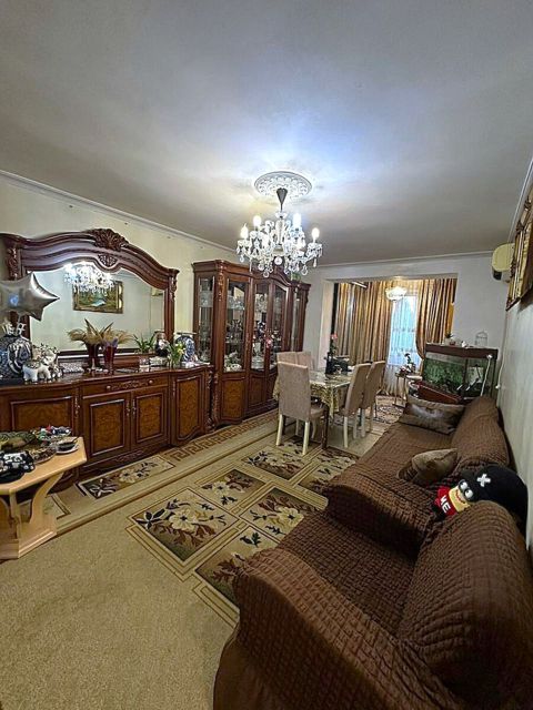 Satılır 3 otaqlı köhnə tikili 75 m² — Bakı