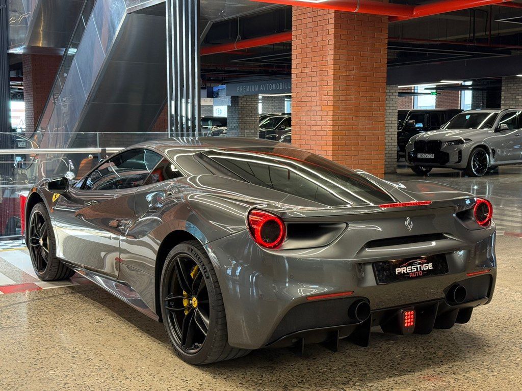 Ferrari 488 GTB, 3.9 L, 2016 il, 45 000 km — Avtomobillər, Bakı (5)