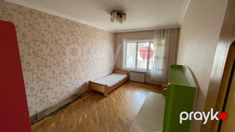 Satılır 5 otaqlı köhnə tikili 151 m²