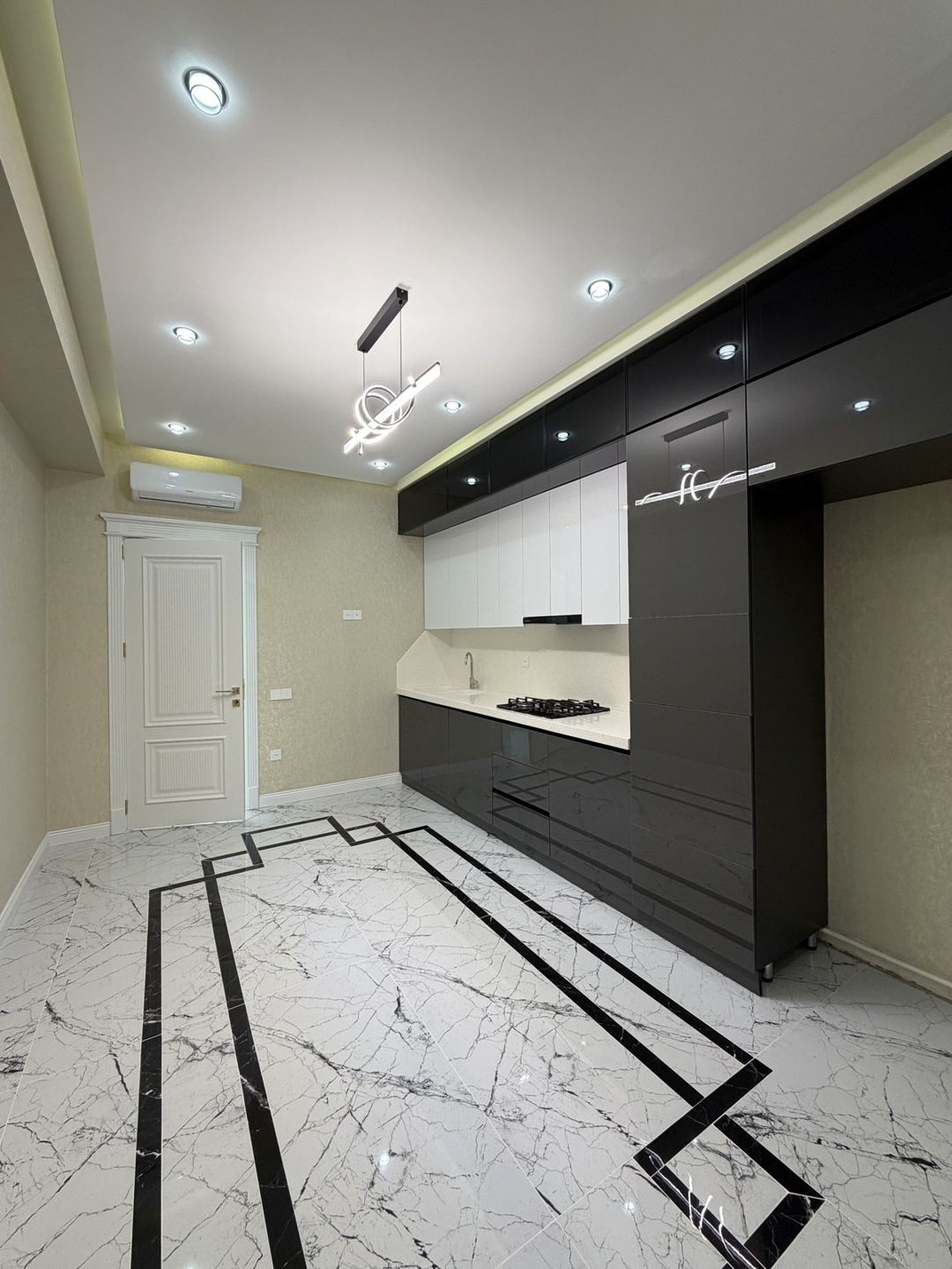 Satılır 3 otaqlı yeni tikili 130 m² — Mənzil, Bakı (2)