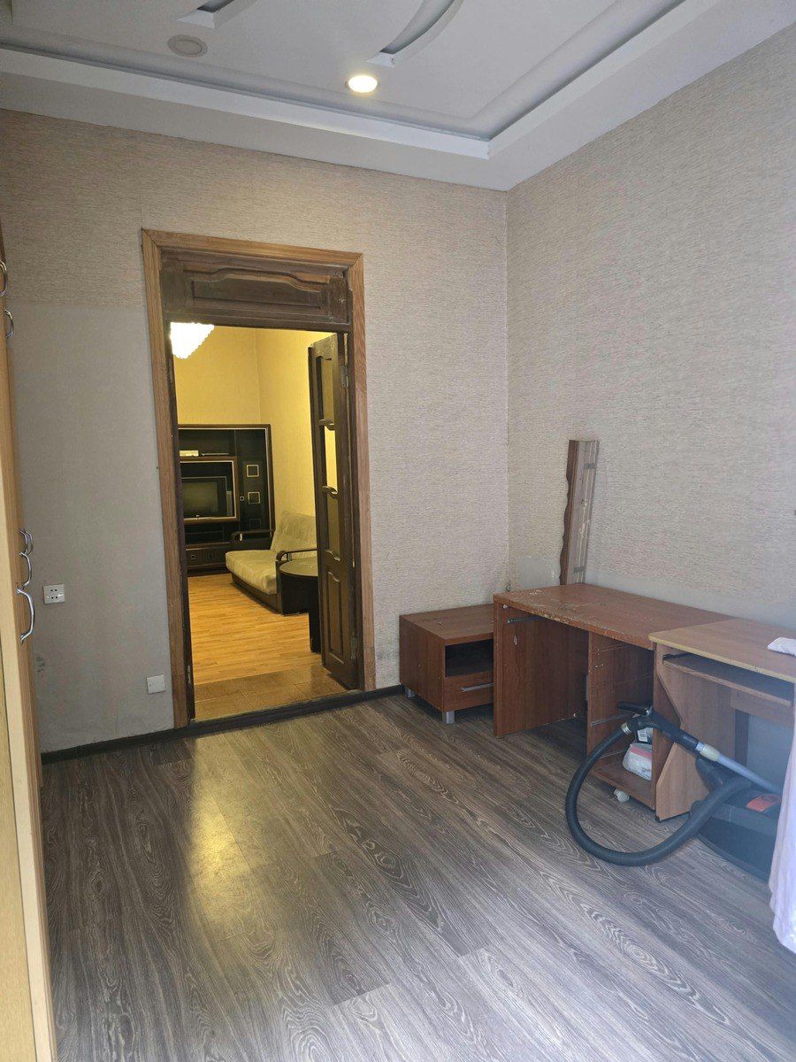 Satılır 4 otaqlı köhnə tikili 95 m² — Mənzil, Bakı (7)