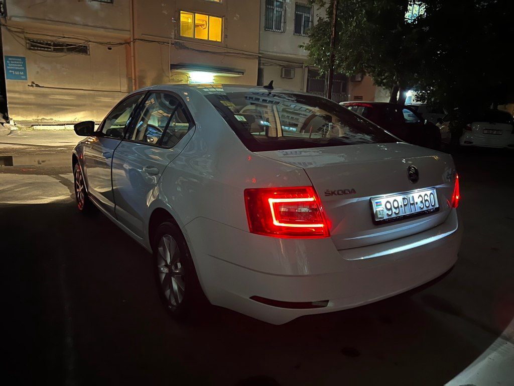 Skoda Octavia, 1.6 L, 2019 il, 110 000 km — Avtomobillər, Bakı (3)