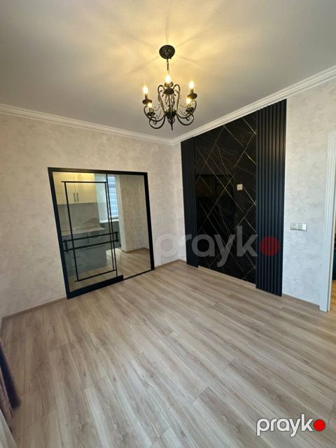 Satılır 2 otaqlı köhnə tikili 43 m²