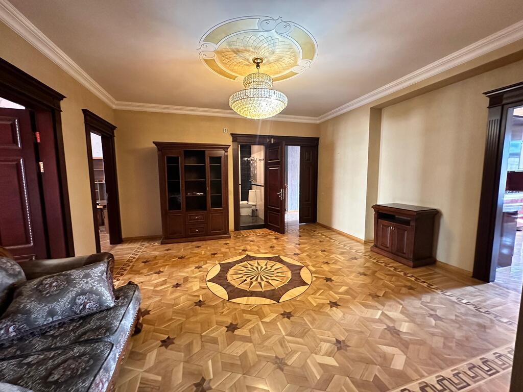 Satılır 4 otaqlı yeni tikili 212 m² — Mənzil, Bakı (9)