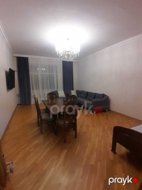 İcarəyə verilir 3 otaqlı yeni tikili 130 m²