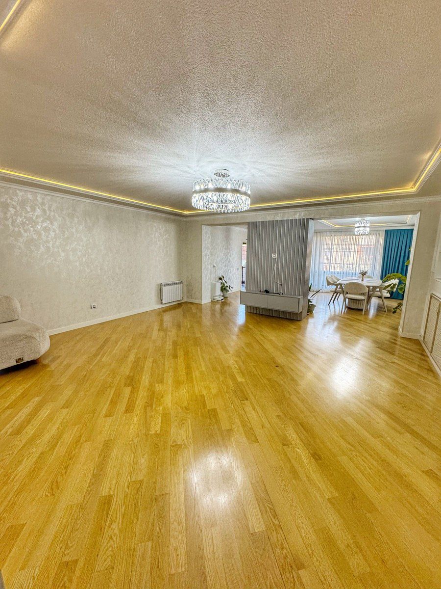 Satılır 4 otaqlı köhnə tikili 168 m² — Mənzil, Bakı (3)