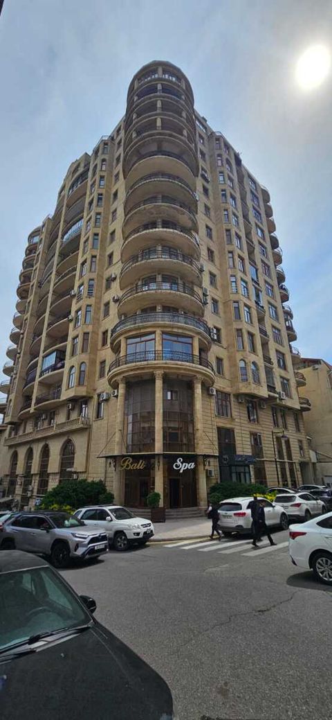 Satılır 3 otaqlı yeni tikili 120 m² — Bakı