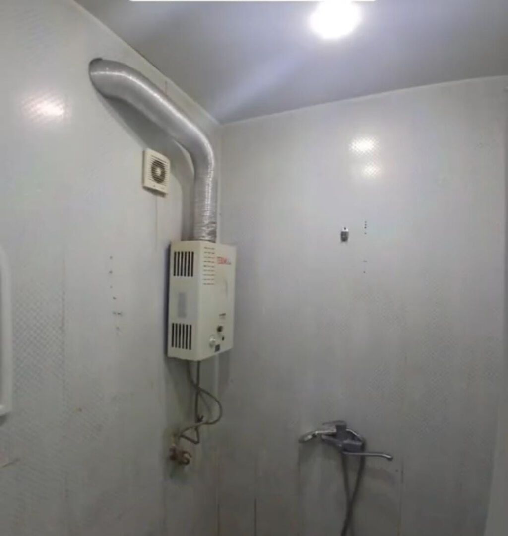 20 yanvar metrosuna yaxin 2 otaq bina evi ewyali kiraye verilir Aileye — Daşınmaz əmlak, Bakı (6)