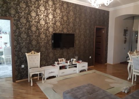 İcarəyə verilir 3 otaqlı köhnə tikili 100 m² — Bakı