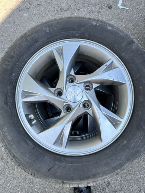 3 ədəddir tək disqilər satılır Hyundai orijinal yüngül lehimli disk — Bakı