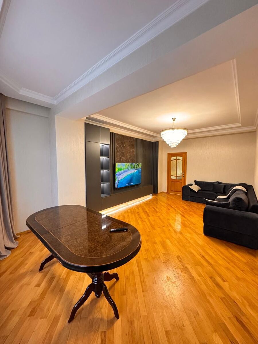 Satılır 3 otaqlı yeni tikili 140 m² — Mənzil, Bakı (2)