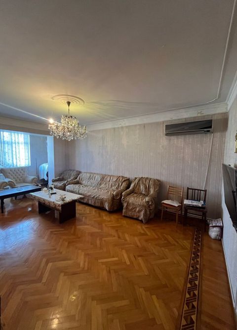 Satılır 3 otaqlı köhnə tikili 100 m² — Bakı
