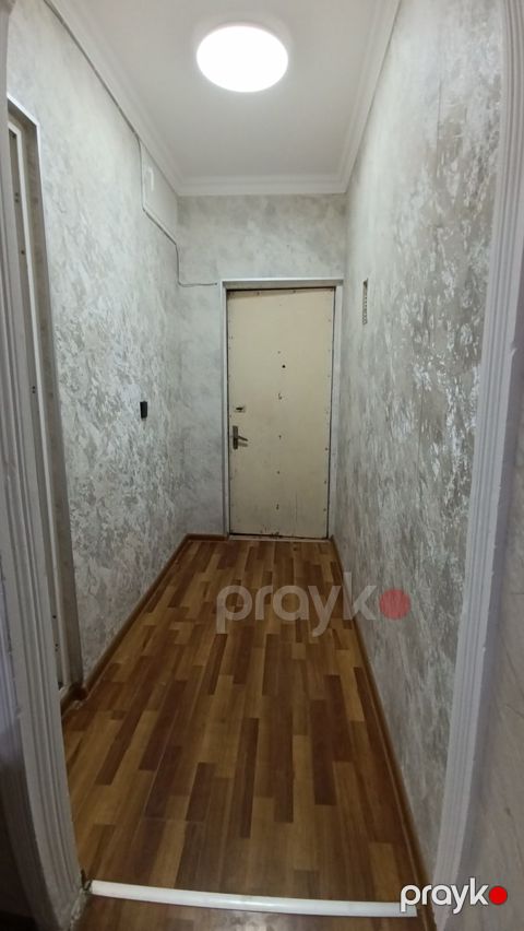 İcarəyə verilir 2 otaqlı köhnə tikili 70 m²