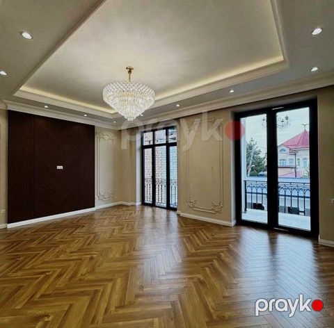 İcarəyə verilir 10 otaqlı həyət evi/bağ evi 1200 m²