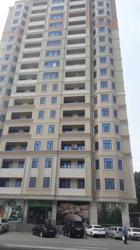 Satılır 3 otaqlı yeni tikili 158 m² — Bakı