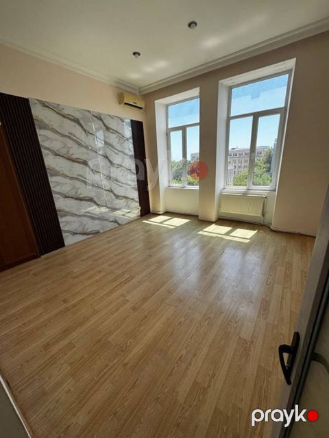 İcarəyə verilir obyekt 140 m² — Bakı