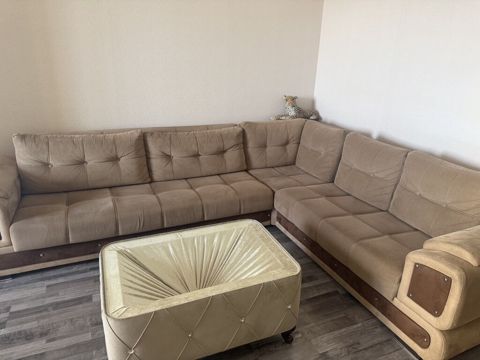 Künc divan dəsti və puf-çay stolcuğu - Rəng: bej/şamı tonlarında — Bakı