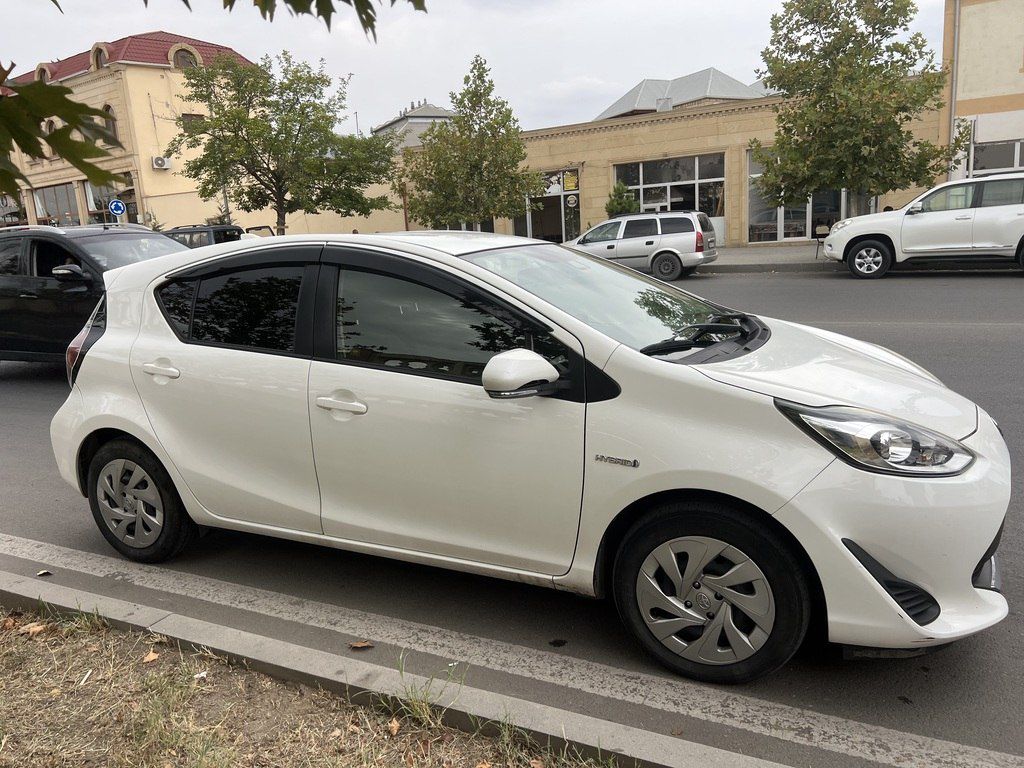 Toyota Aqua, 1.5 L, 0.9 kWh, 2020 il, 86 000 km — Avtomobillər, Gəncə (2)
