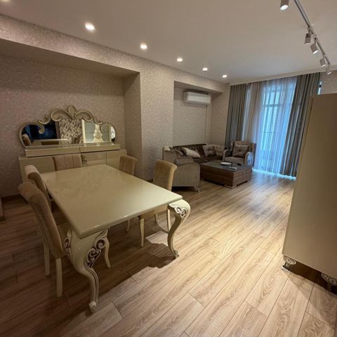 Satılır 4 otaqlı yeni tikili 176 m² — Bakı
