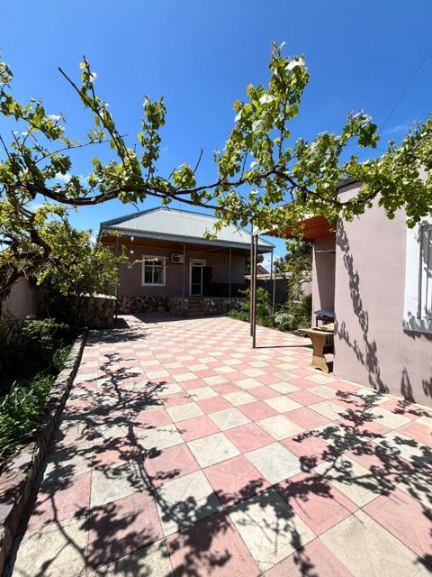 Satılır 3 otaqlı həyət evi/bağ evi 100 m² — Bakı