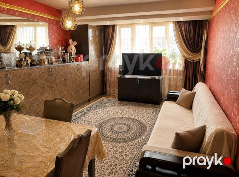 Satılır 2 otaqlı köhnə tikili 50 m²
