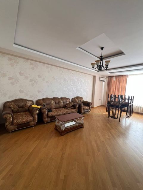 İcarəyə verilir 2 otaqlı yeni tikili 100 m² — Bakı