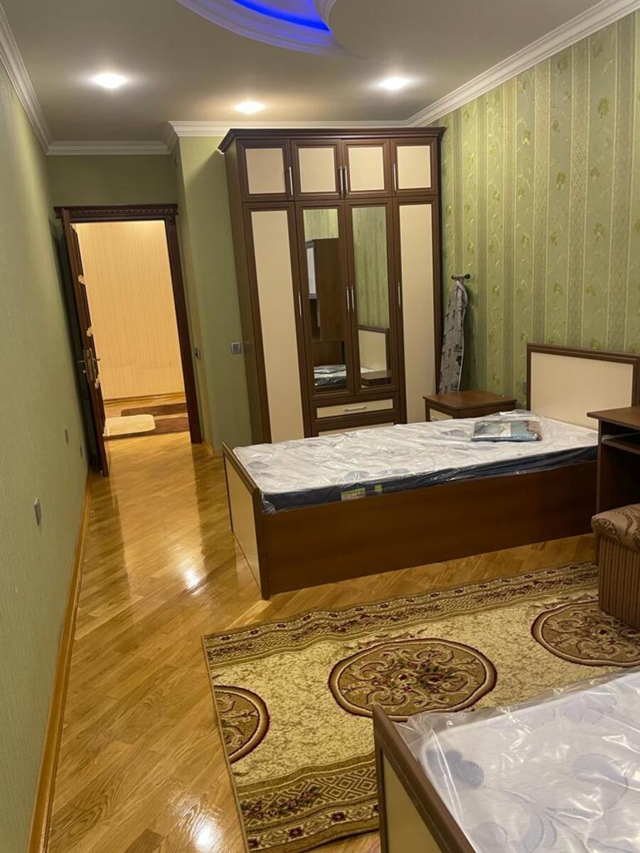 İcarəyə verilir 3 otaqlı yeni tikili 130 m² — Mənzil, Bakı (7)