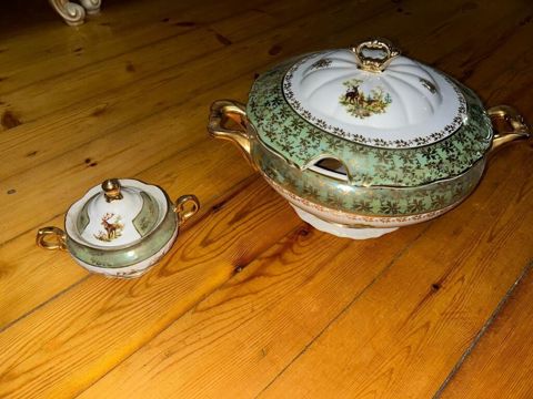 Klassik porselen dəst – qapaqlı şorba qabı və kiçik sos/qənd qabı — Bakı