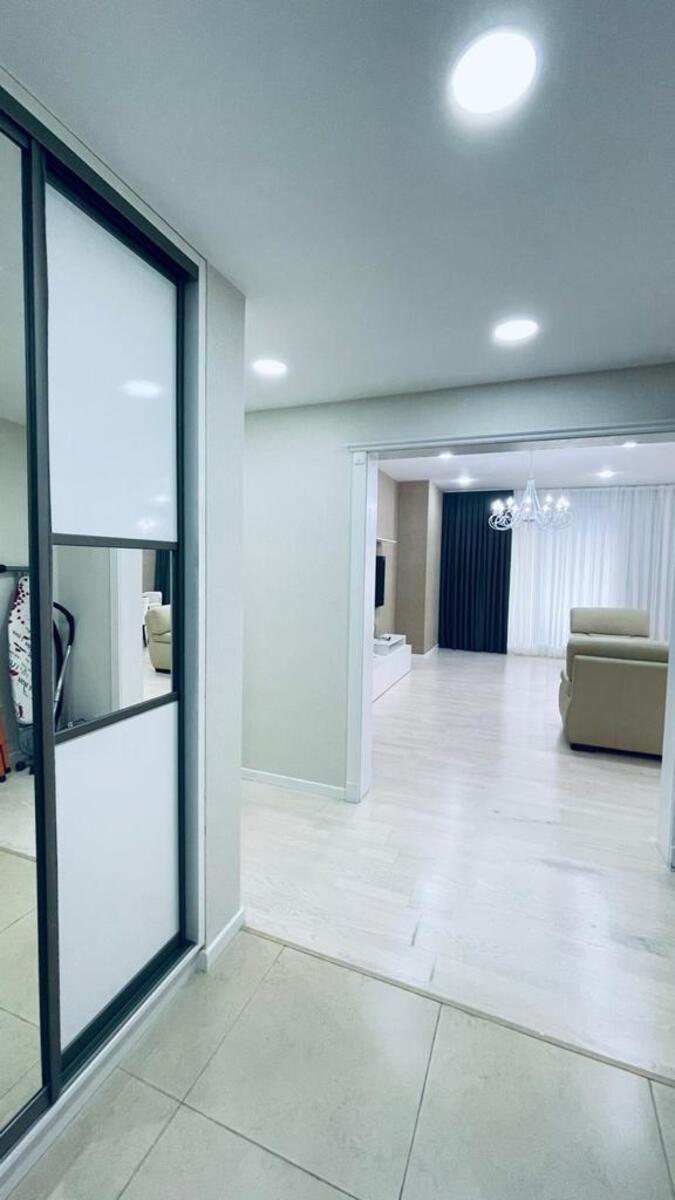 İcarəyə verilir 3 otaqlı yeni tikili 200 m² — Mənzil, Bakı (9)