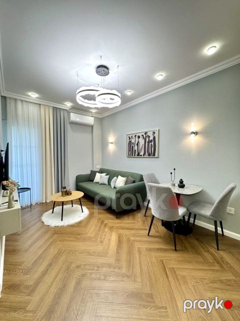 Satılır 2 otaqlı köhnə tikili 45 m²