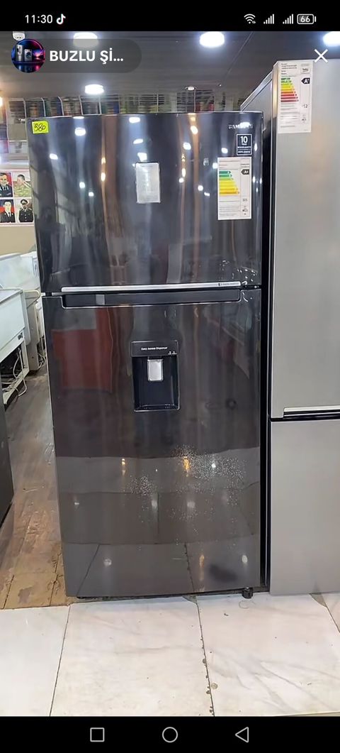 Samsung iki qapılı soyuducu - Rəng: qara “mirror” parlaq səth - Üst — Digah
