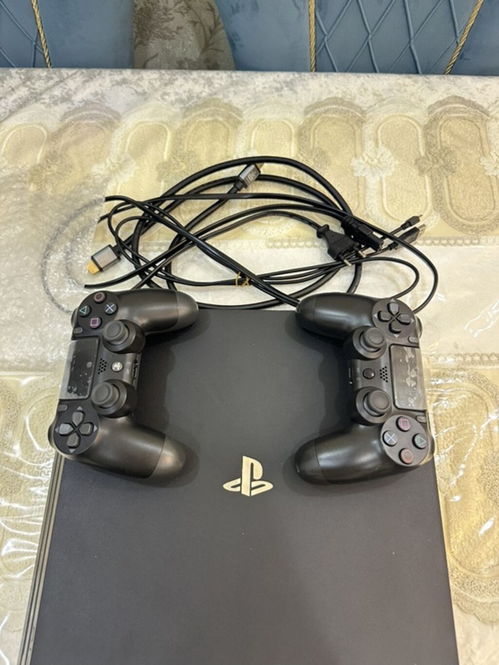 Ps 4 Pro 1 Tb Yaddaş. Satılır 2026 Mayın axırı alınıb səliqəli — Elektronika, Bakı (2)