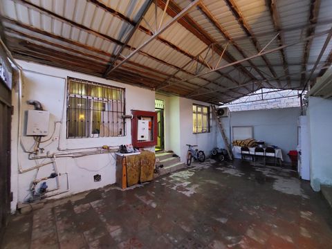 Satılır 3 otaqlı həyət evi/bağ evi 90 m² — Bakı