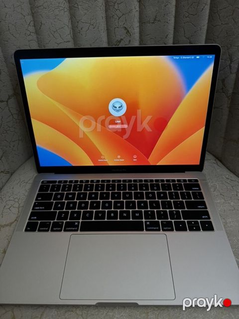 Apple MacBook Pro 13" (gümüş rəng) - Retina ekran, True Tone dəstəyi — Bakı