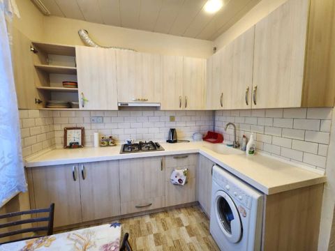 İcarəyə verilir 2 otaqlı köhnə tikili 70 m² — Bakı