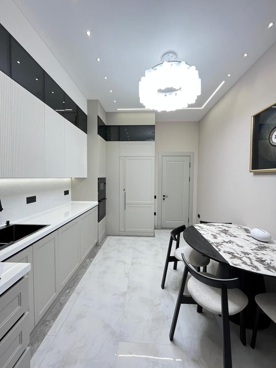 Satılır 4 otaqlı yeni tikili 160 m² — Mənzil, Bakı (9)