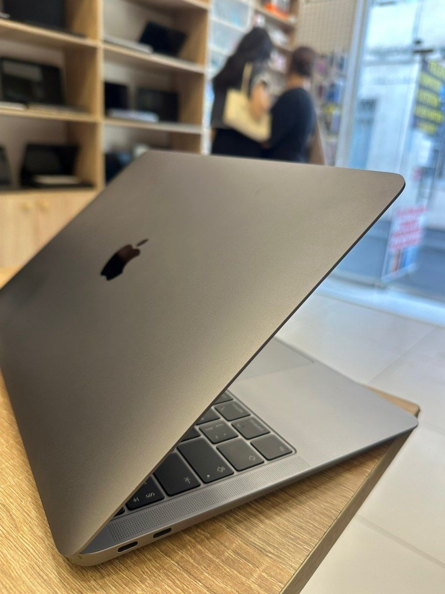 Apple Macbook Air SSD 256GB, RAM 8GB — Elektronika, Bakı (2)