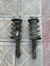 Ford focus 1998-2004 model üçün amortizatorlar 1i işləmir 1i tam işlək — Running gear