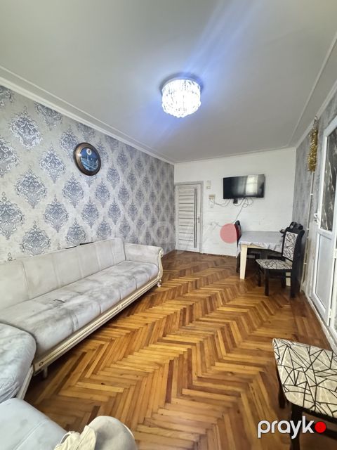Satılır 3 otaqlı köhnə tikili 55 m²