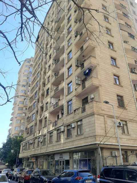 Satılır 3 otaqlı yeni tikili 147 m² — Bakı