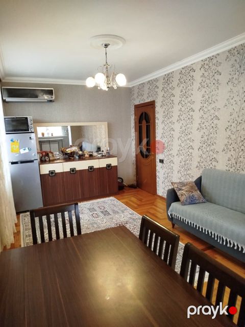 Satılır 2 otaqlı köhnə tikili 40 m² — Bakı